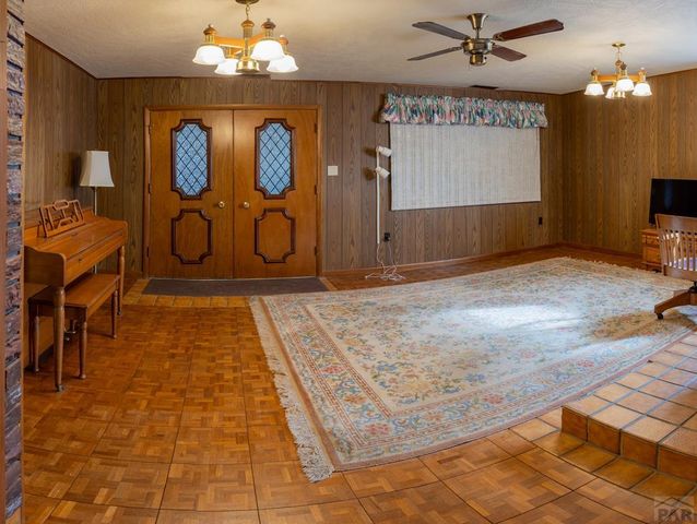 77 Circle Dr, La Junta, CO 81050