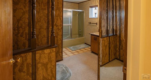 77 Circle Dr, La Junta, CO 81050