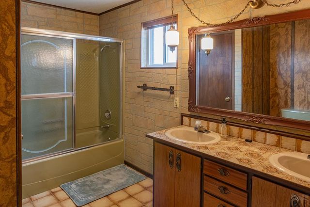 77 Circle Dr, La Junta, CO 81050