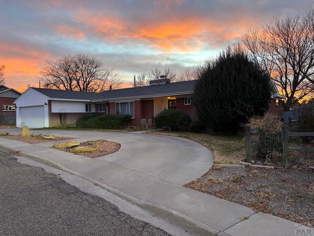 77 Circle Dr, La Junta, CO 81050