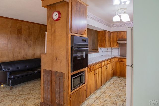 77 Circle Dr, La Junta, CO 81050