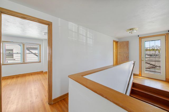 425 9th Avenue S, South Saint Paul, MN 55075