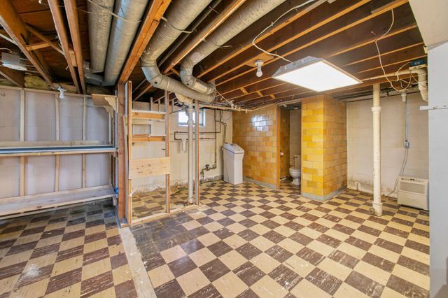 425 9th Avenue S, South Saint Paul, MN 55075