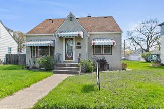 425 9th Avenue S, South Saint Paul, MN 55075
