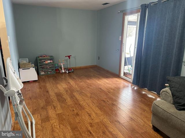 17 NAYLOR CT, Quakertown, PA 18951