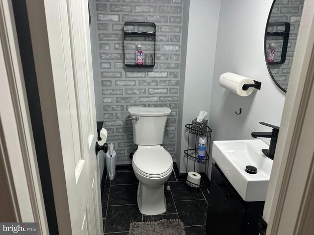 17 NAYLOR CT, Quakertown, PA 18951