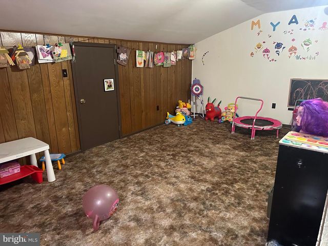 17 NAYLOR CT, Quakertown, PA 18951