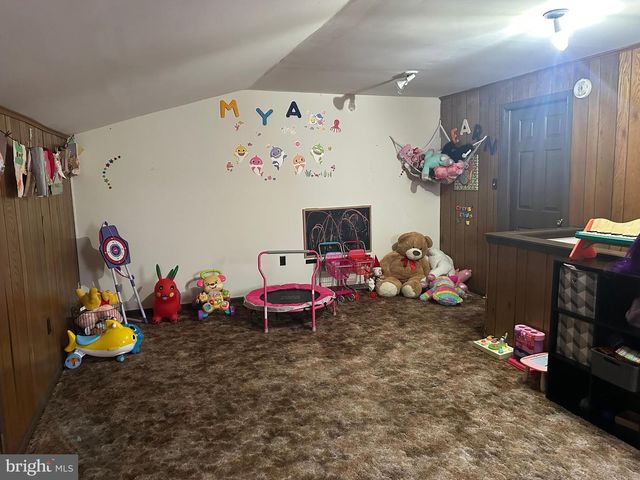 17 NAYLOR CT, Quakertown, PA 18951