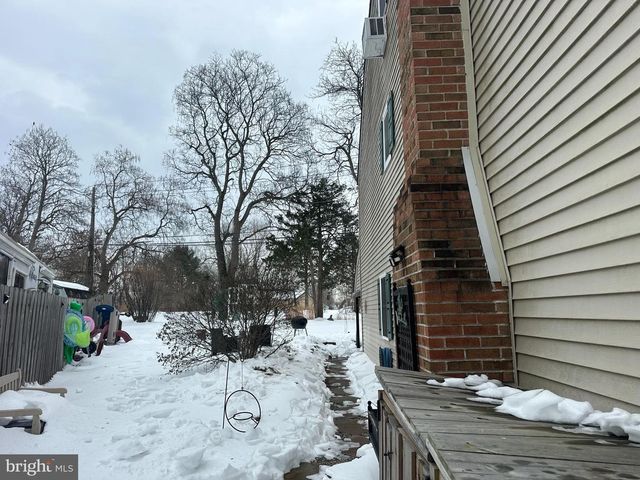 17 NAYLOR CT, Quakertown, PA 18951