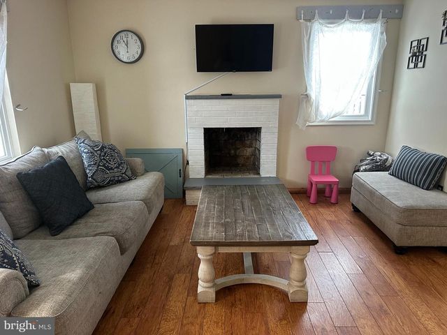 17 NAYLOR CT, Quakertown, PA 18951