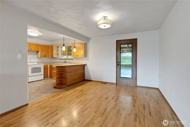 12019 Bingham Avenue E, Tacoma, WA 98446