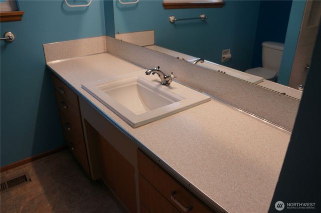 12019 Bingham Avenue E, Tacoma, WA 98446