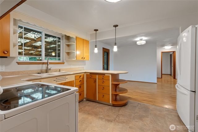 12019 Bingham Avenue E, Tacoma, WA 98446