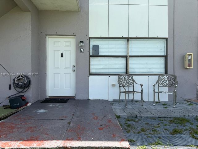 13221 SW 17th Ln 20-4, Miami, FL 33175