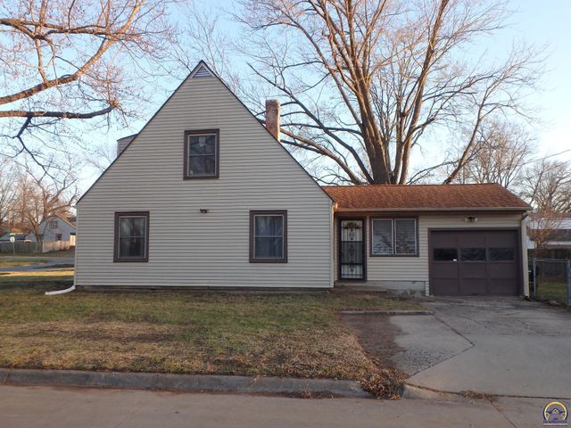 701 SW MacVicar AVE, Topeka, KS 66606