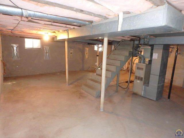 701 SW MacVicar AVE, Topeka, KS 66606