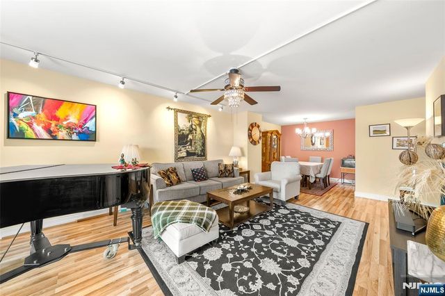 7855 Boulevard East 9H, North Bergen, NJ 07047