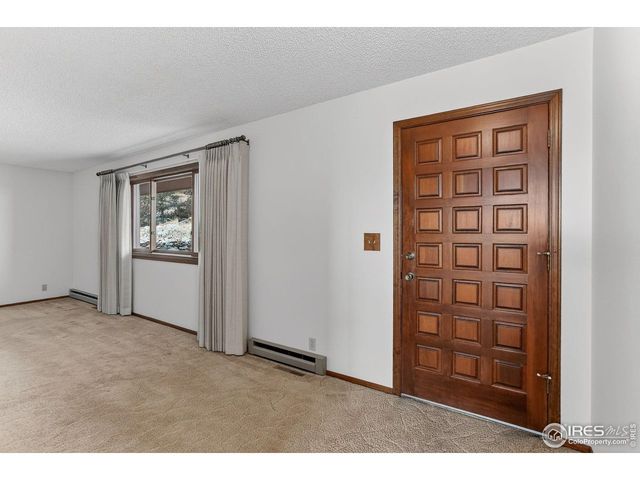 15655 Mossrock Dr, Longmont, CO 80503