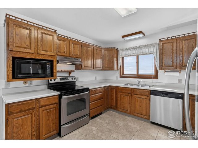 15655 Mossrock Dr, Longmont, CO 80503
