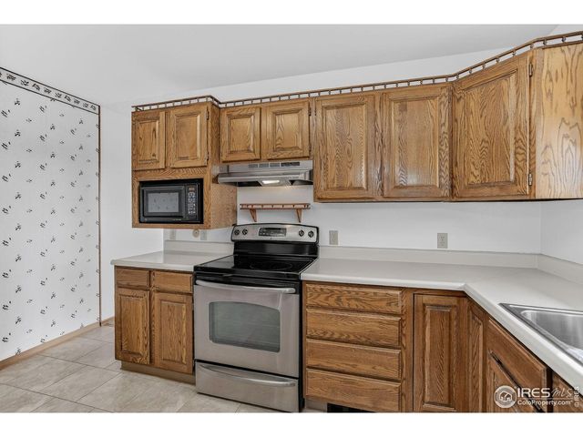 15655 Mossrock Dr, Longmont, CO 80503