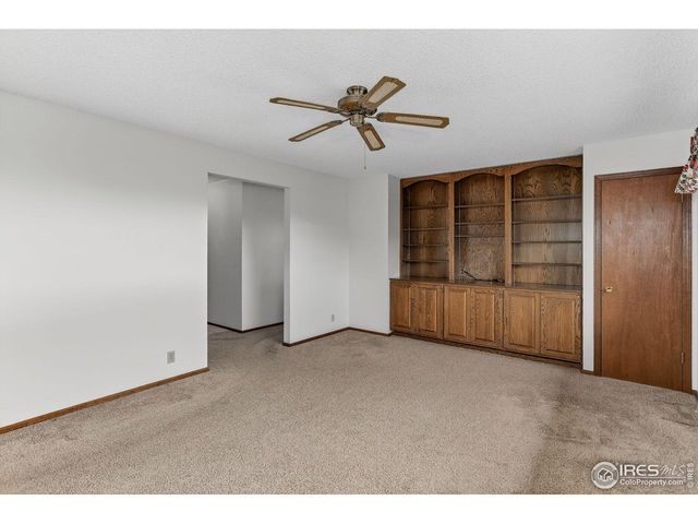 15655 Mossrock Dr, Longmont, CO 80503