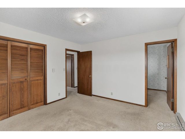 15655 Mossrock Dr, Longmont, CO 80503