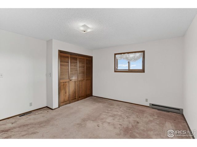 15655 Mossrock Dr, Longmont, CO 80503
