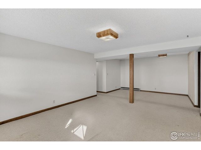 15655 Mossrock Dr, Longmont, CO 80503