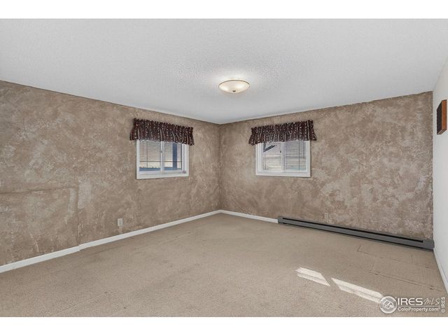 15655 Mossrock Dr, Longmont, CO 80503