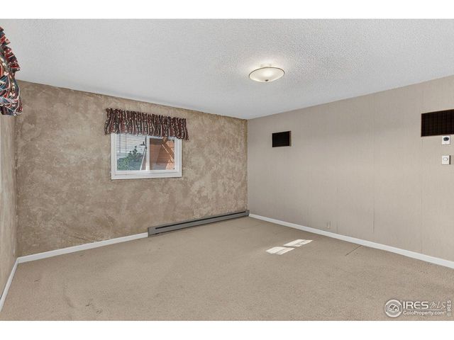 15655 Mossrock Dr, Longmont, CO 80503