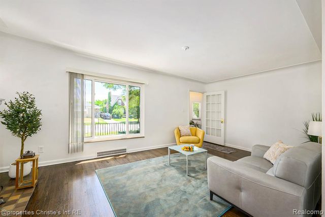 18661 Stoepel Street, Detroit, MI 48221