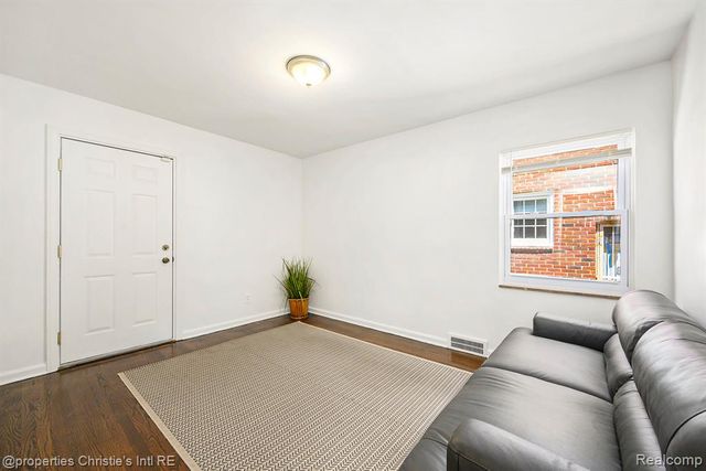 18661 Stoepel Street, Detroit, MI 48221