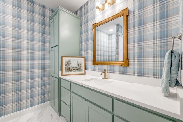 11008 Familia Real Drive, Benbrook, TX 76126