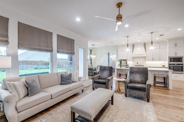 11008 Familia Real Drive, Benbrook, TX 76126