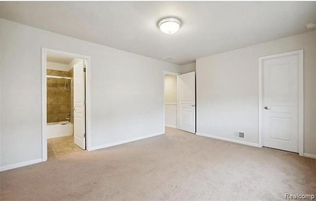 27846 Hopkins Drive, Novi, MI 48377