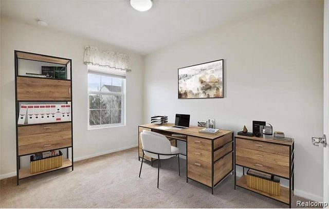 27846 Hopkins Drive, Novi, MI 48377