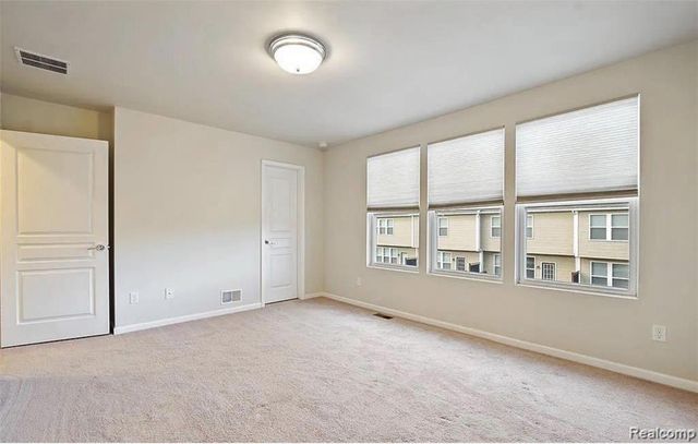 27846 Hopkins Drive, Novi, MI 48377