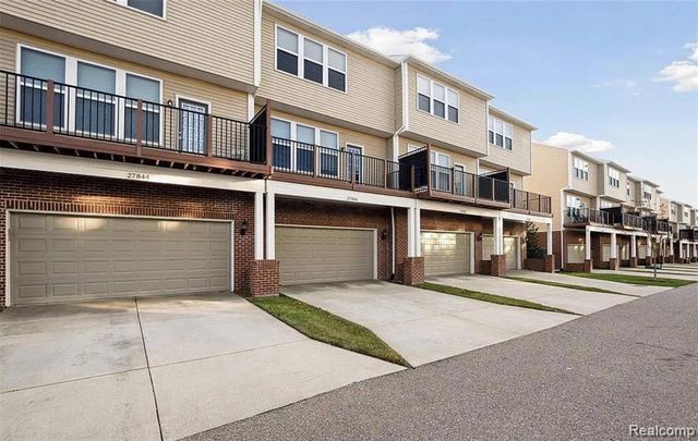 27846 Hopkins Drive, Novi, MI 48377