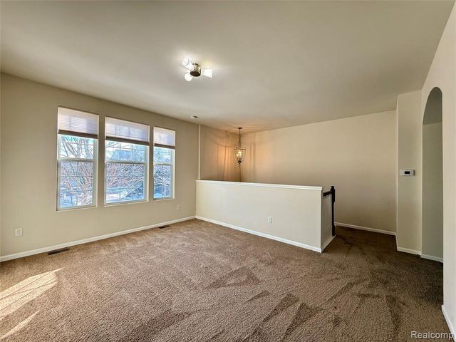 27846 Hopkins Drive, Novi, MI 48377