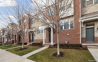 27846 Hopkins Drive, Novi, MI 48377