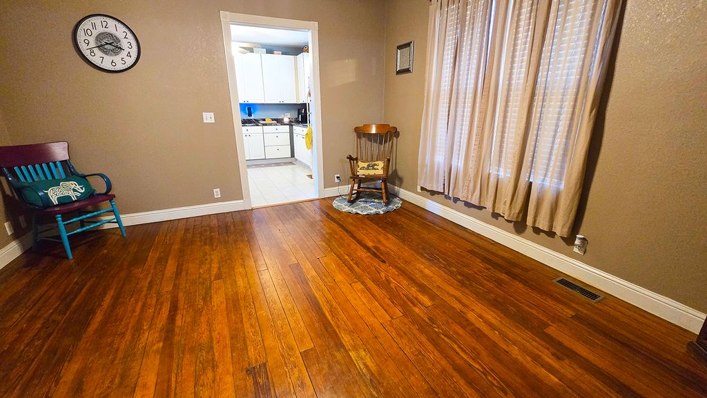 Image 19 of property listing at 322 Linden Avenue, Centralia, IL 62801