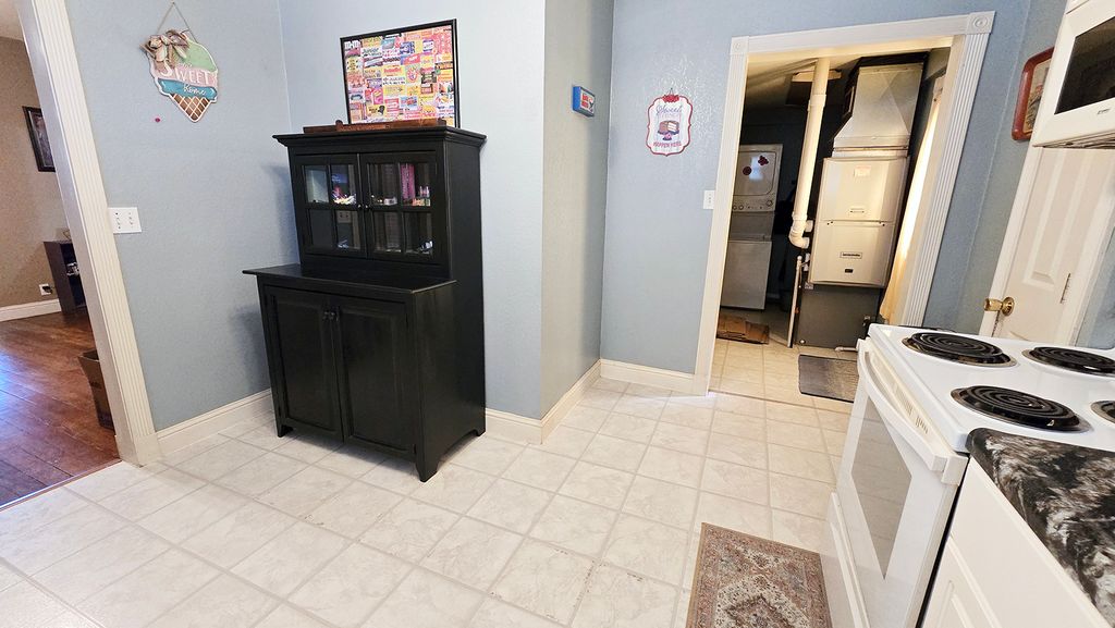 Image 23 of property listing at 322 Linden Avenue, Centralia, IL 62801