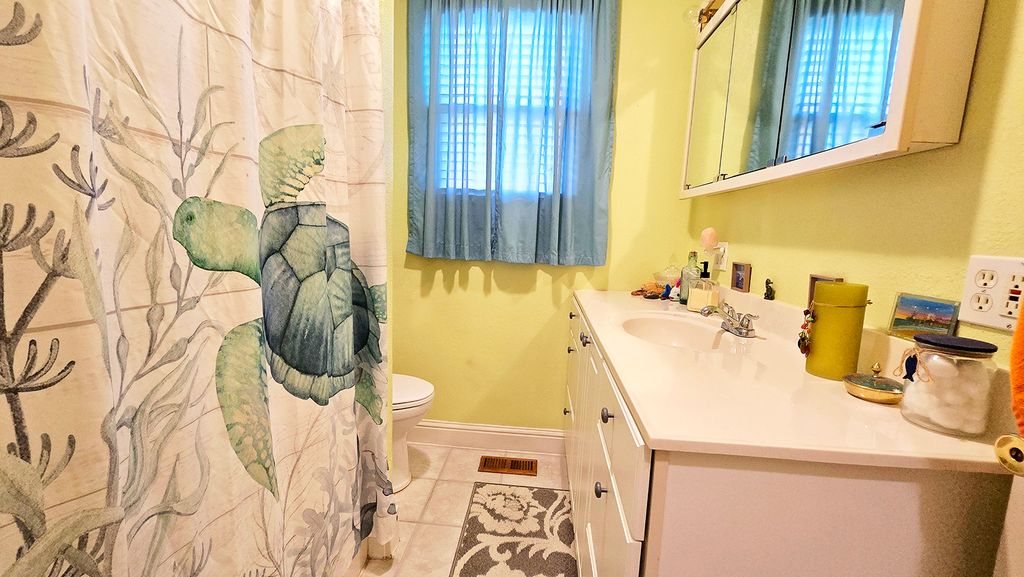 Image 28 of property listing at 322 Linden Avenue, Centralia, IL 62801