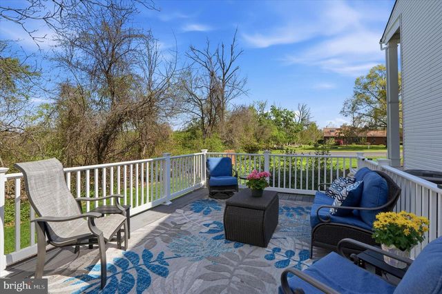32 HILLTOP DR, Green Lane, PA 18054
