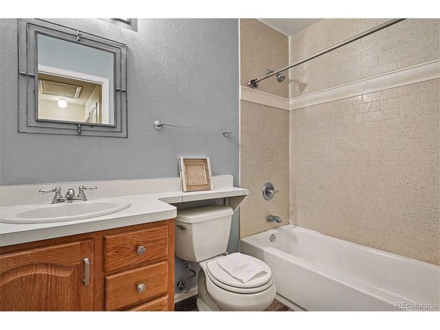 4105 S Laredo Way, Aurora, CO 80013