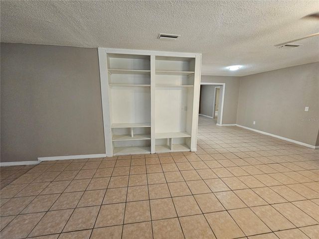 6301 BREEZEWOOD STREET, Orlando, FL 32818