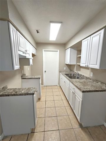 6301 BREEZEWOOD STREET, Orlando, FL 32818