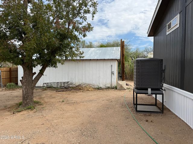 19370 E ABBOTT Street, Black Canyon City, AZ 85324