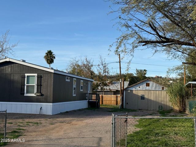19370 E ABBOTT Street, Black Canyon City, AZ 85324