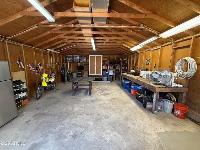 19370 E ABBOTT Street, Black Canyon City, AZ 85324